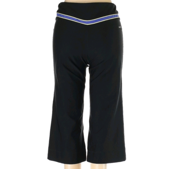 🔴SOLD 🔴Nike Women's Fit Dry Capri Athletic - Picture 3 of 11